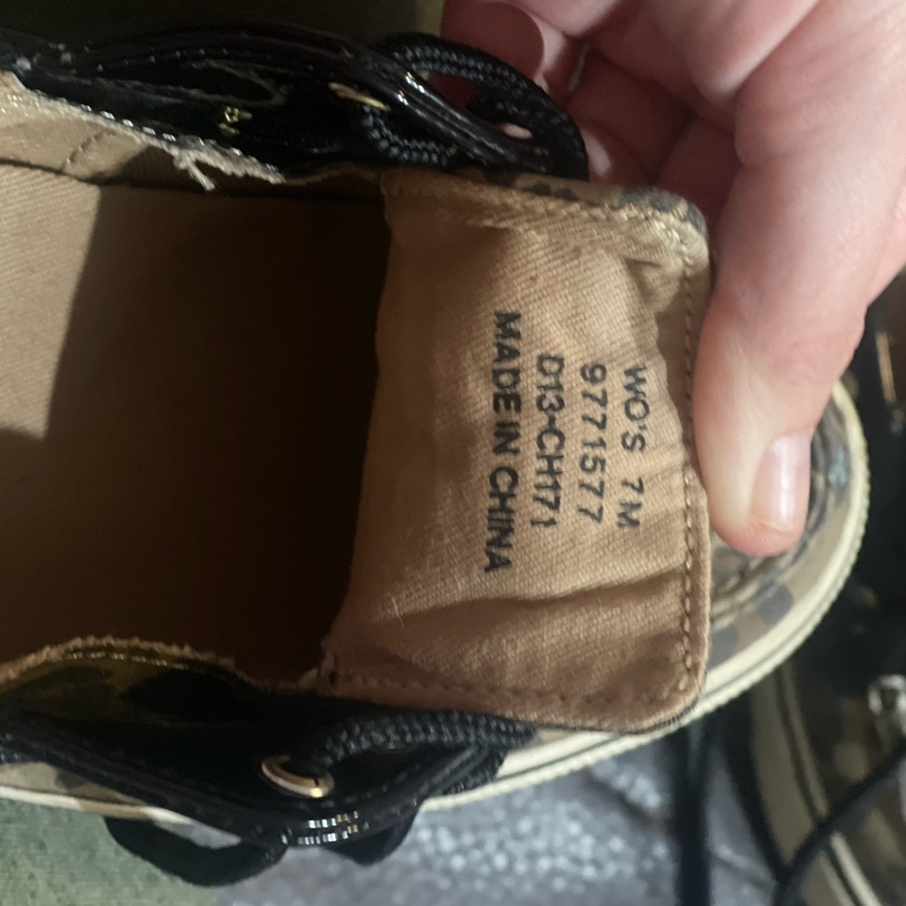 Leopard Sperry’s - Picture 3 of 7